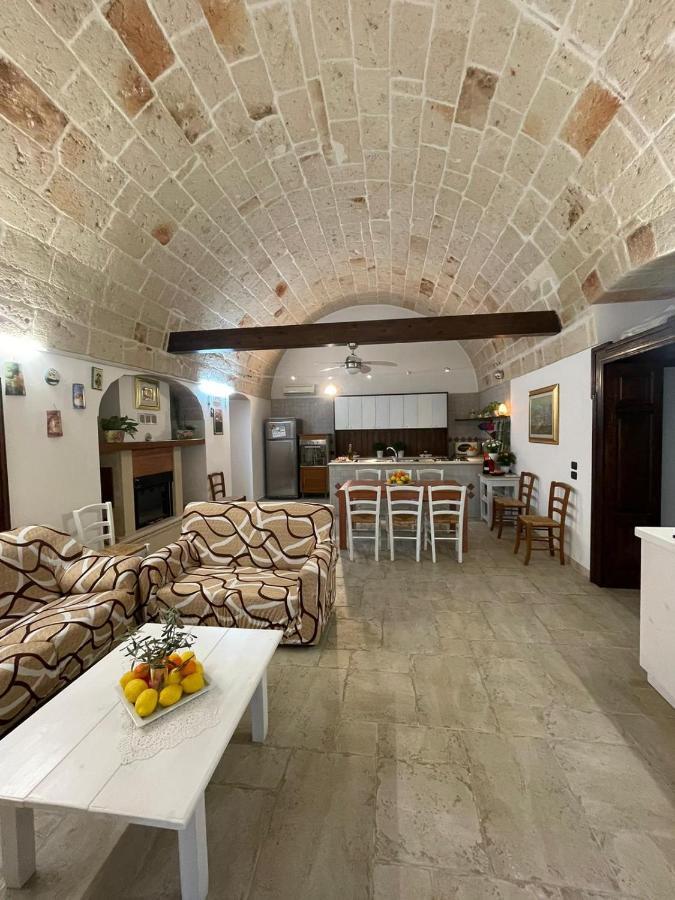Il Vecchio Carrubo - Villa Con Piscina A Sfioro Macchia di Monte Exterior foto